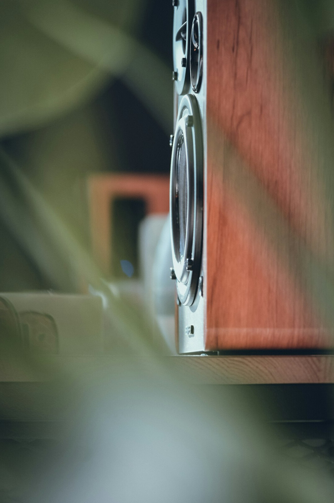 speaker making eye contact